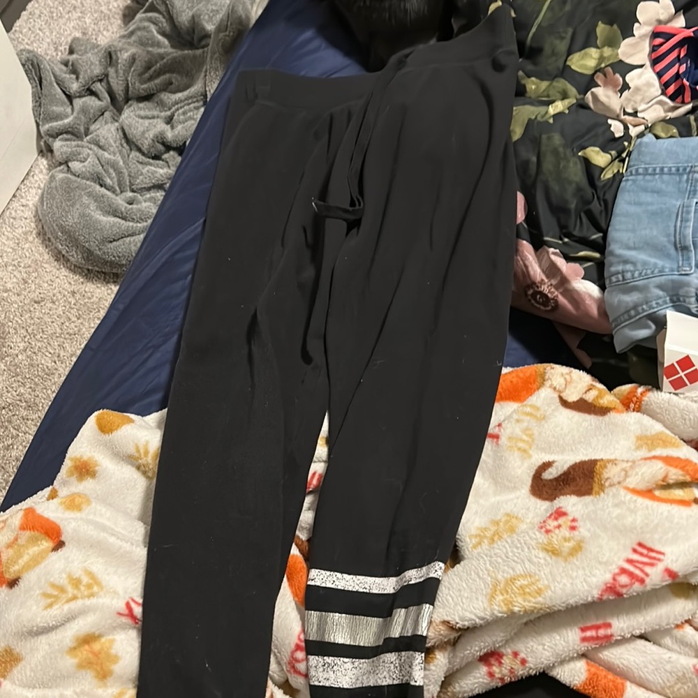 These sweat pants are from the perfect brand.